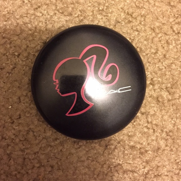 MAC Limited Edition Barbie Beauty Powder
