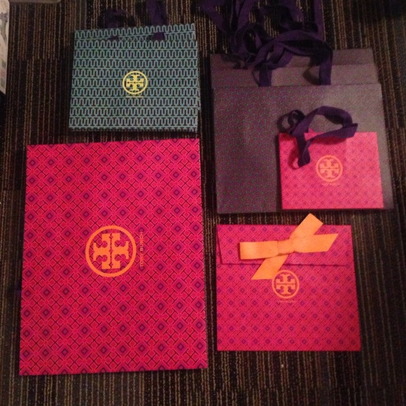 Tory Burch shoppers
