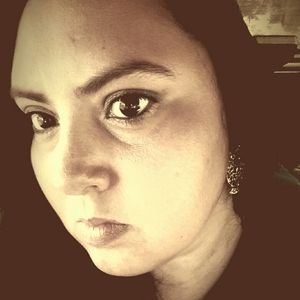 Meet your Posher, Danae