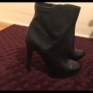 Nine West black booties!!!