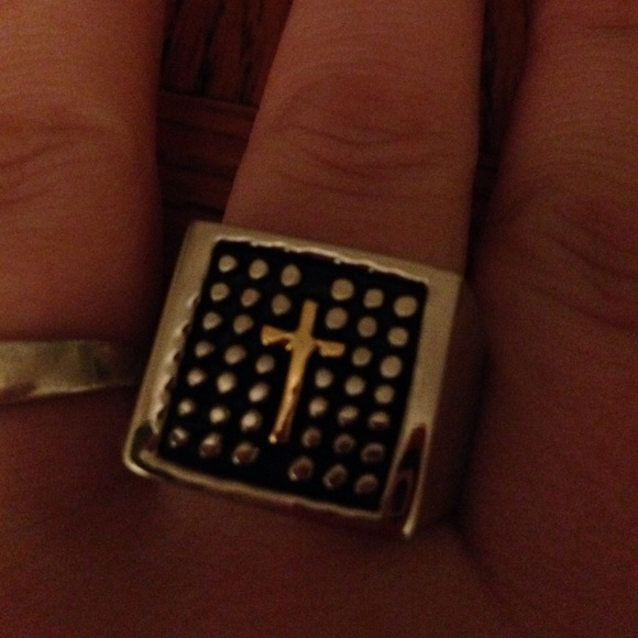 Cross ring - Picture 3 of 3