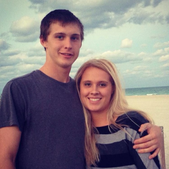 Meet your Posher, Jessica - Picture 2 of 2