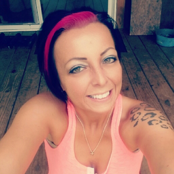 Meet your Posher, Misty. - Picture 3 of 8