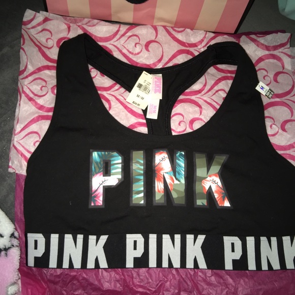 Brand new Victoria's Secret sports bra medium