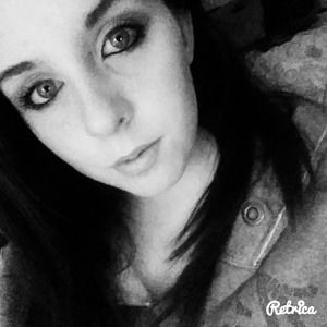 Meet your Posher, Gabriela