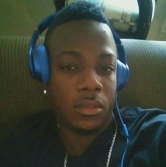 Meet your Posher, Lenworth - Picture 1 of 1