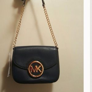 Micheal kors leather crossbody