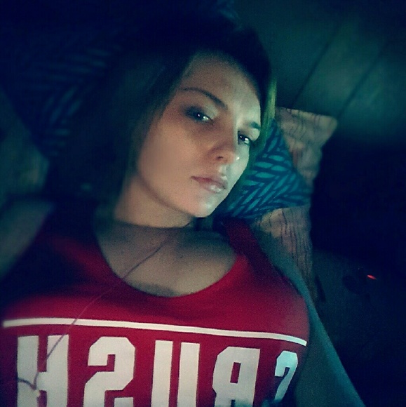 Meet your Posher, Jess - Picture 2 of 4