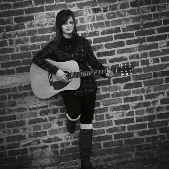 Meet your Posher, Jess - Picture 3 of 4