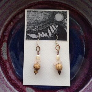 Tiger eye and freshwater Pearl earrings