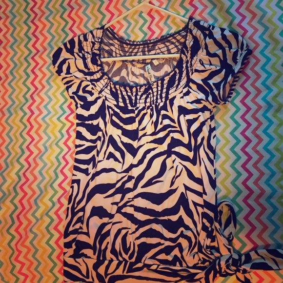 🚨Moving Sale🚨 Zebra Dress Shirt