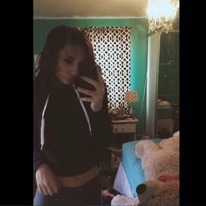 Meet your Posher, Isabelle