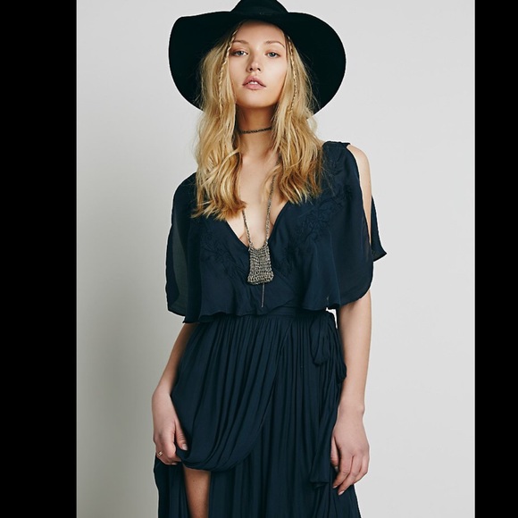 💜bundled Free People open shoulder maxi - Picture 3 of 4