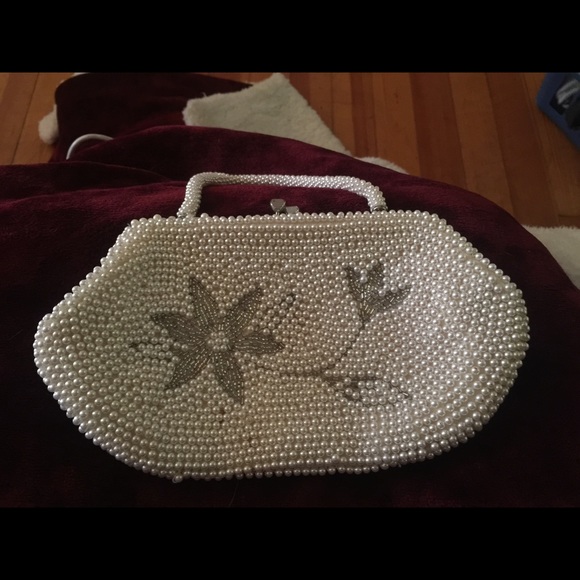 Very pretty beaded small purse