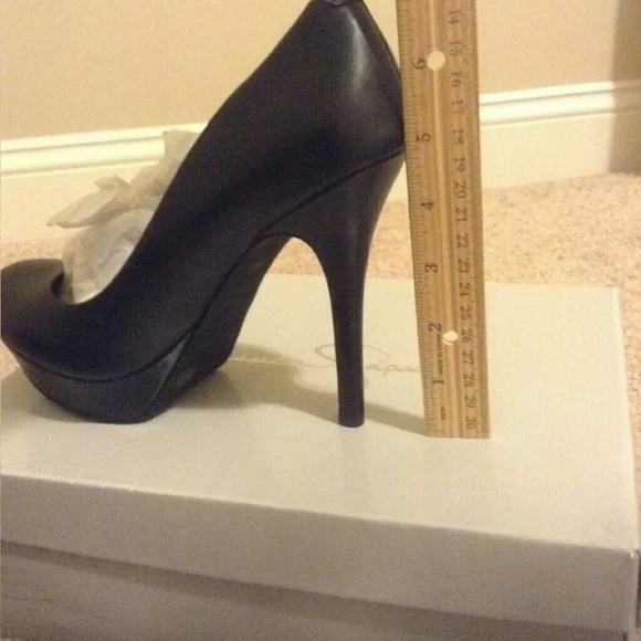Jessica Simpson Black Pumps