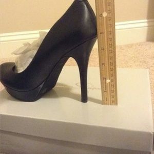 Jessica Simpson Black Pumps
