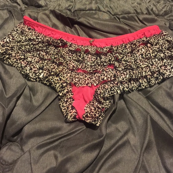 Ruffled panties 3 pack