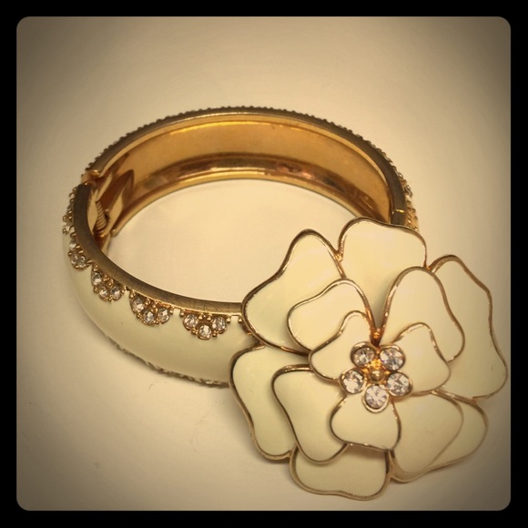 Stella and Dot enamel brooch/pendant and bracelet