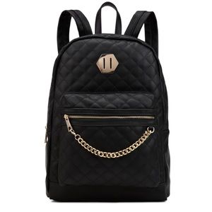 Meet your Posher, Jasmine