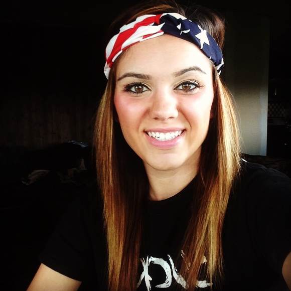 Meet your Posher, Jessica - Picture 1 of 1