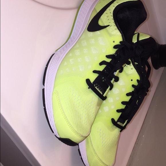 Nike Shoes - Nike sneakers