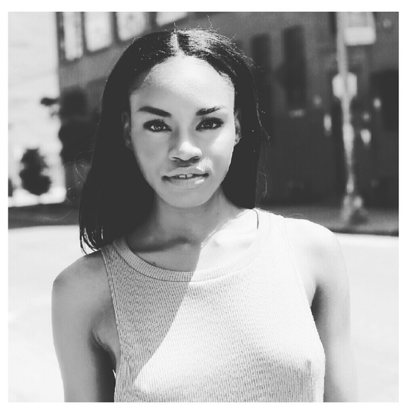 Meet your Posher, Avrina