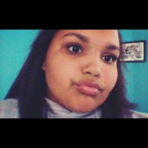 Meet your Posher, Haley