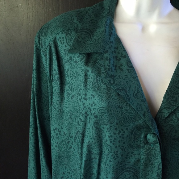 Liz Claiborne Tops - Dare to be Vintage Claiborne teal top 18