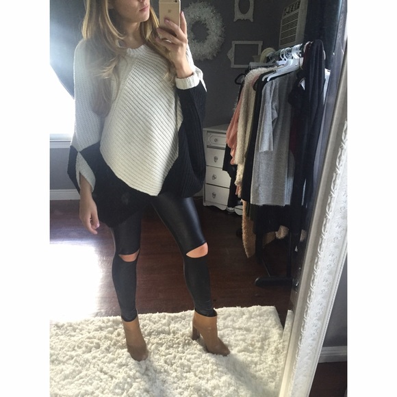 Sweaters - Beige && black knit