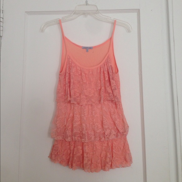 Peach ruffle tank top - Picture 2 of 4