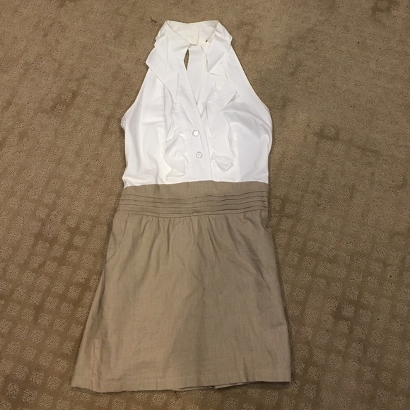 Adorable ruffle front halter dress size M