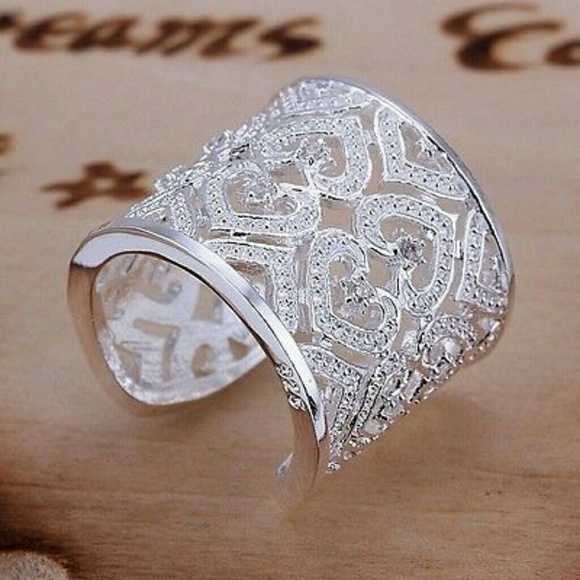 Jewelry - *NEW* .925 sterling silver heart, cz accents.