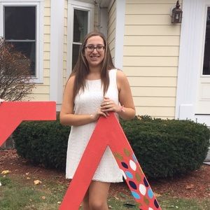 Meet your Posher, Lauren