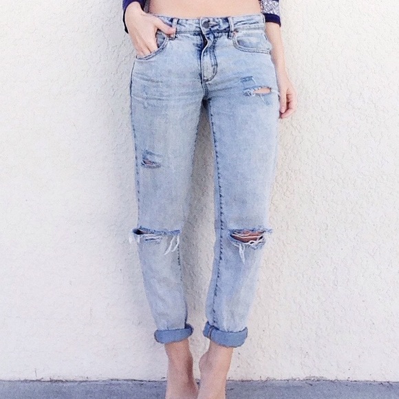 Garage faded wash distressed boyfriend denim!