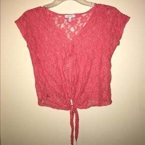 dELiA*s crop top