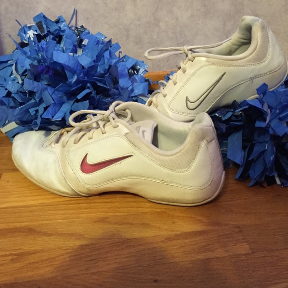 Cheer shoes