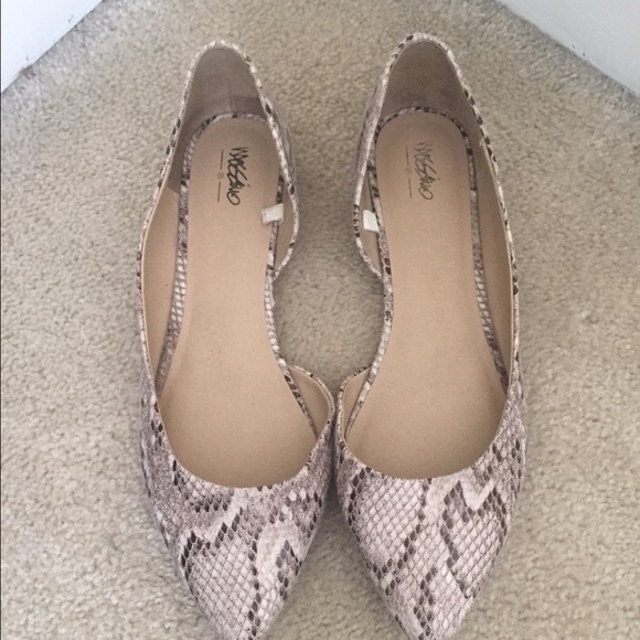Snake print open side flats