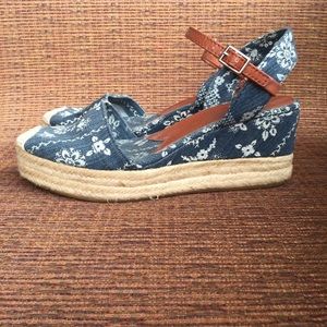 Lucky Brand Espadrilles size 10