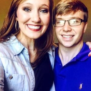 Meet your Posher, Hannah-rose