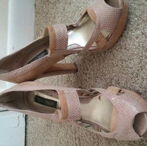 Peep toe heels