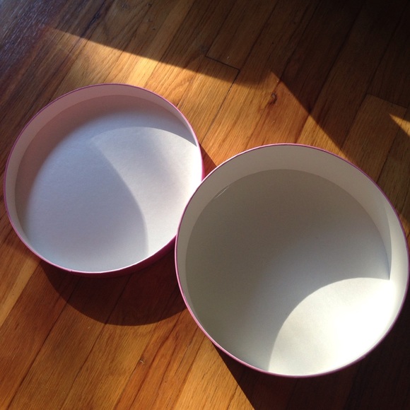 Pink Chanel Box - Picture 3 of 3