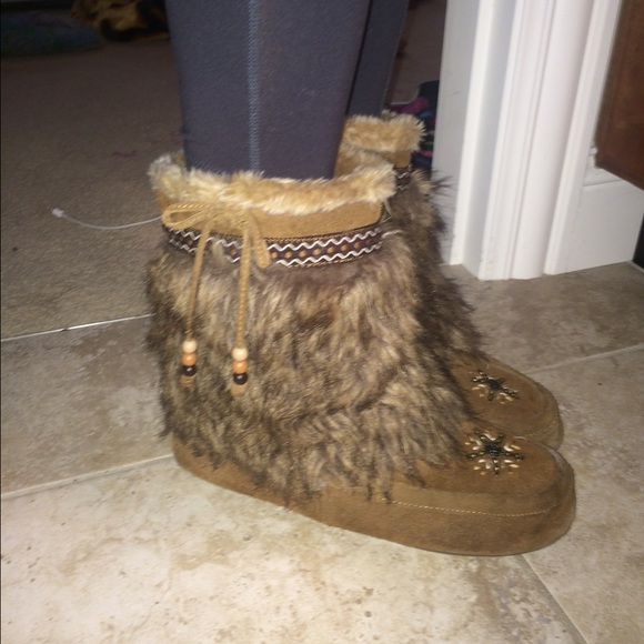 Minnetonka Shoes - Minnetonka Brown Winter Boots