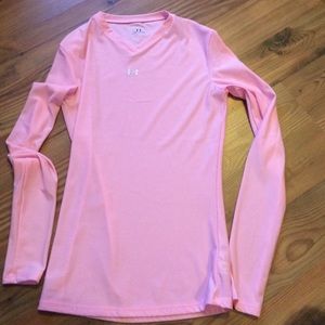 Under armor pink long sleeve shirt