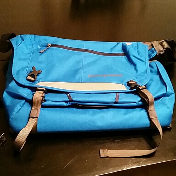 NWT Blue Patagonia Half Mass