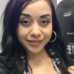 Meet your Posher, Lia