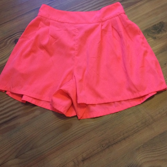American eagle high waisted orange soft shorts