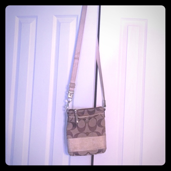 Cross body Coach purse