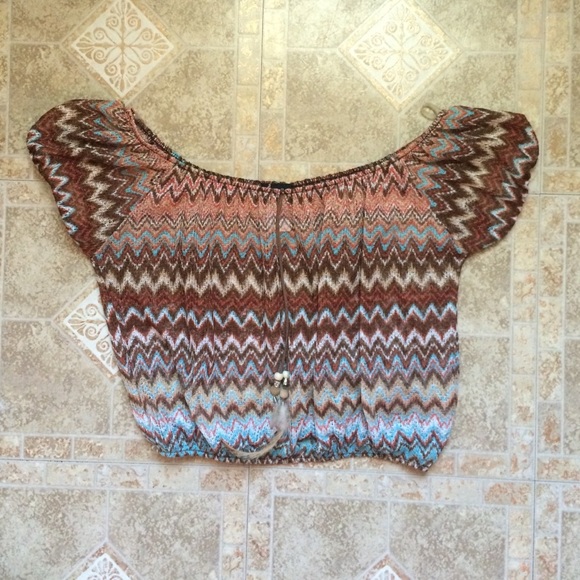 off shoulder crop top