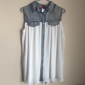 Flowy Sleeveless Blouse