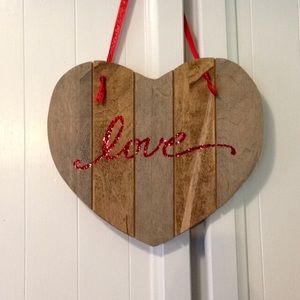 Love wall sign